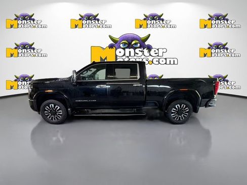 Used 2024 GMC Sierra 2500 Denali Ultimate AWD/4WD image 7