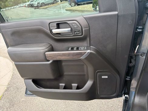 Used 2022 Chevrolet Silverado 1500 LTZ w/ LTZ Premium Package AWD/4WD image 33