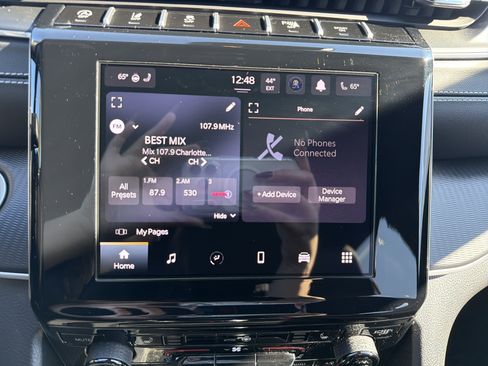 Used 2024 Jeep Grand Cherokee Altitude image 23