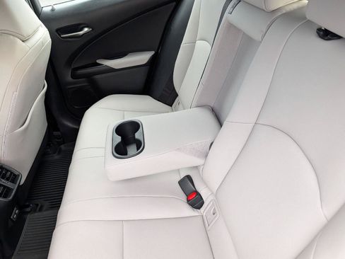 Used 2024 Lexus UX 250h AWD w/ Premium Package image 19