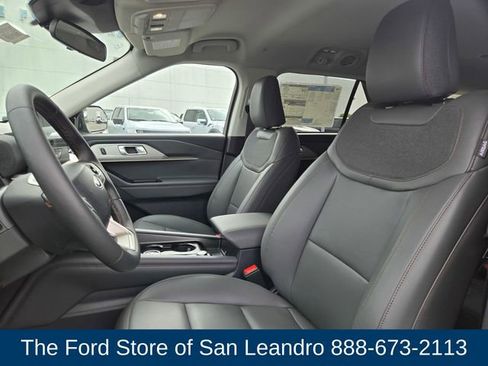 New 2026 Ford Explorer Active image 14