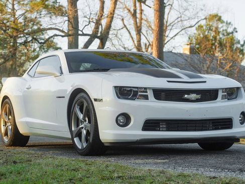 Used 2013 Chevrolet Camaro SS w/ RS Package image 12