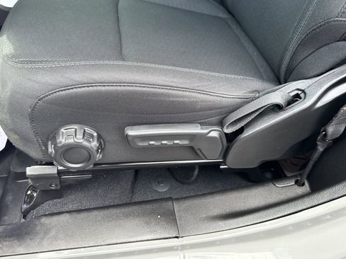 Used 2022 Jeep Wrangler Sport AWD/4WD image 19