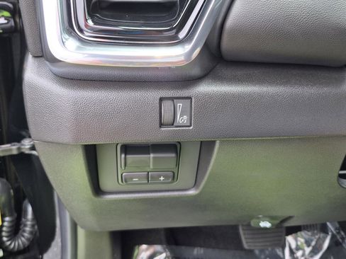 New 2026 GMC Canyon Elevation w/ Convenience Package RWD image 28