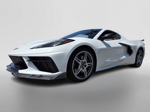 Used 2025 Chevrolet Corvette Stingray Premium Cpe w/ Z51 Performance Package RWD image 8