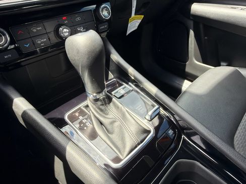 New 2026 Jeep Compass Latitude AWD/4WD image 23