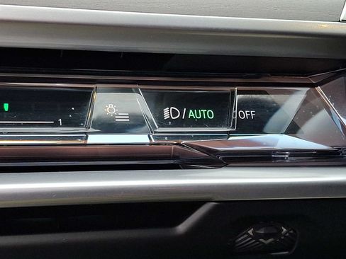 Certified 2024 BMW 760i xDrive w/ Executive Package AWD/4WD image 24