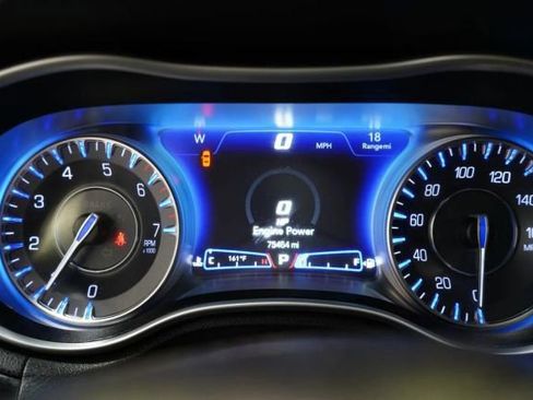 Used 2022 Chrysler 300 S w/ Comfort Group RWD image 12