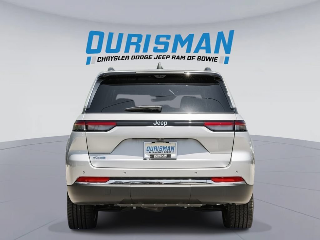 Used 2024 Jeep Grand Cherokee Limited 4xe w/ Luxury Tech Group II AWD/4WD image 5