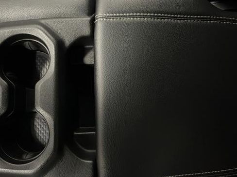 Used 2025 RAM 1500 Laramie image 18