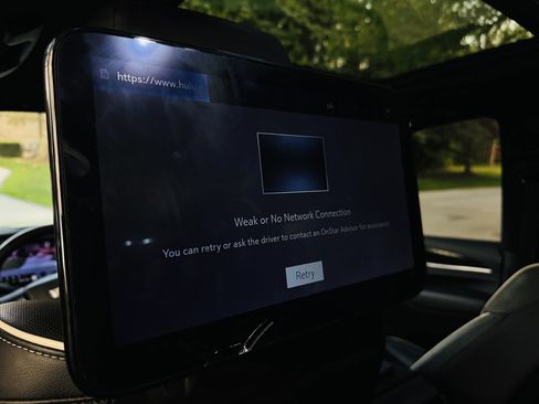 Used 2023 Cadillac Escalade Sport AWD/4WD image 15