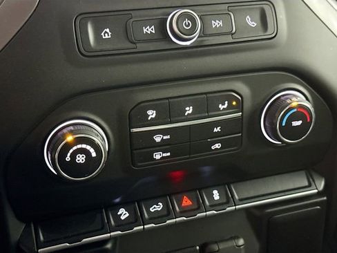 Used 2019 Chevrolet Silverado 1500 Custom Trail Boss image 16