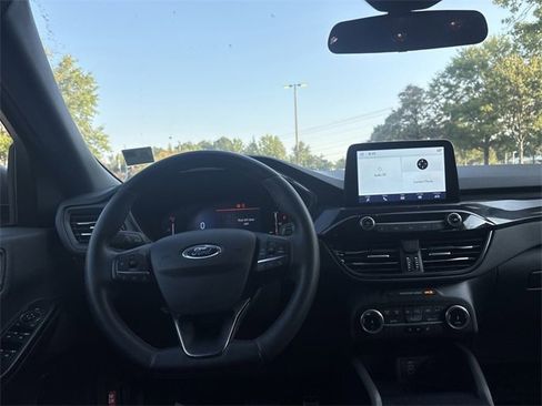 Used 2024 Ford Escape ST-Line image 25