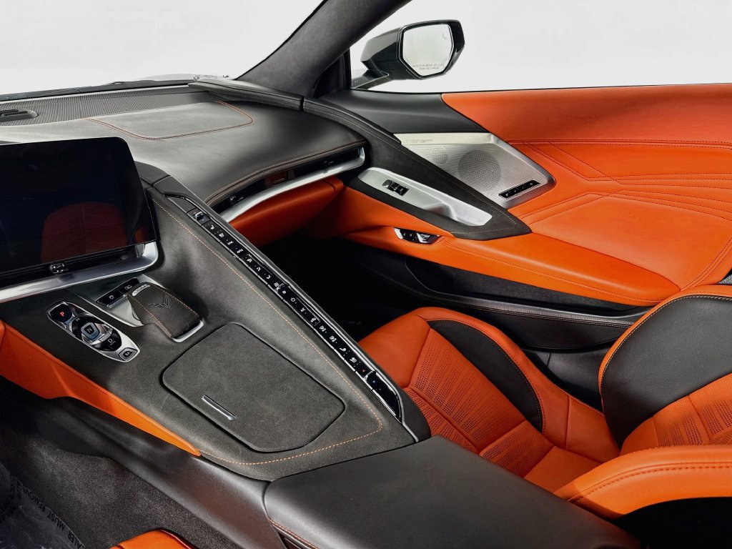 Used 2025 Chevrolet Corvette Z06 RWD image 24