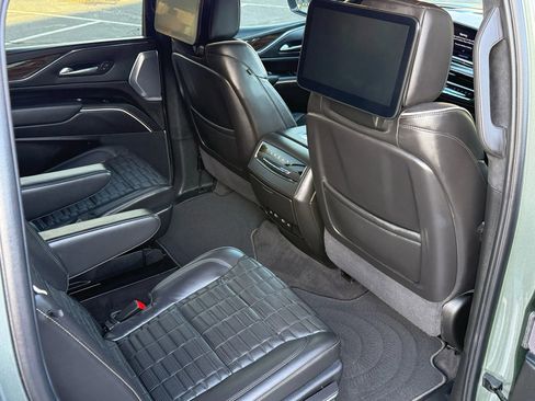 Used 2024 Cadillac Escalade ESV Sport Platinum w/ LPO, ONYX Package image 22