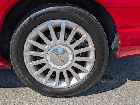 Used 2005 Ford Thunderbird Deluxe image 24