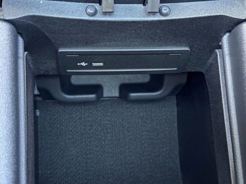 Used 2021 Mercedes-Benz GLS 450 4MATIC image 39