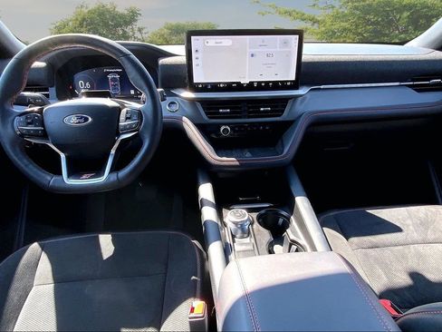 Used 2025 Ford Explorer ST AWD/4WD image 7