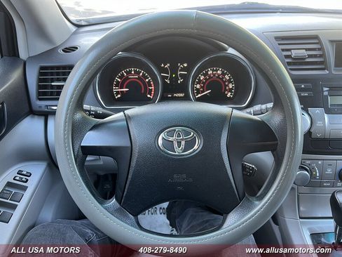 Used 2011 Toyota Highlander 4WD w/ Cold Weather Pkg image 18