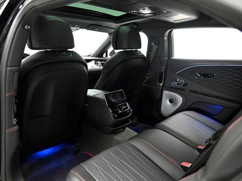 Certified 2022 Bentley Flying Spur V8 AWD/4WD image 8