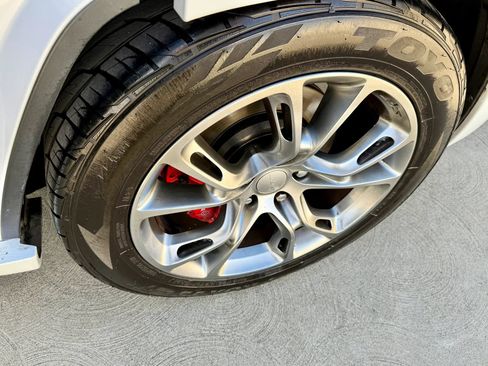 Used 2014 Jeep Grand Cherokee SRT8 w/ Luxury Group II AWD/4WD image 28