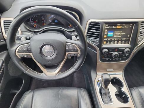 Used 2017 Jeep Grand Cherokee Limited RWD image 11