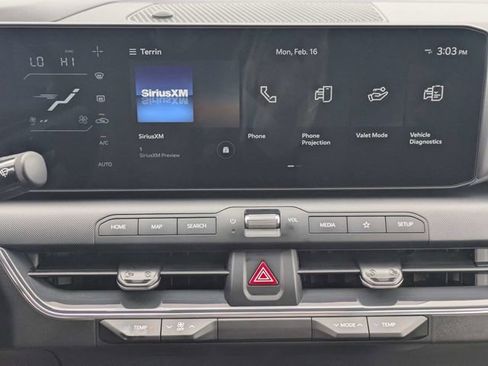 Used 2025 Kia K4 EX image 17