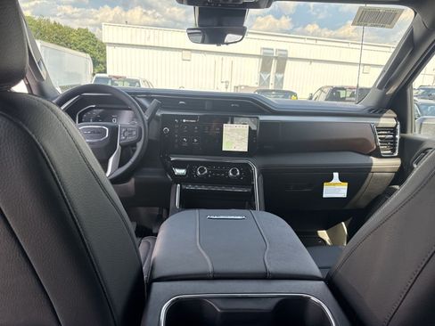 New 2026 GMC Sierra 3500 Denali w/ Denali Reserve Package AWD/4WD image 20