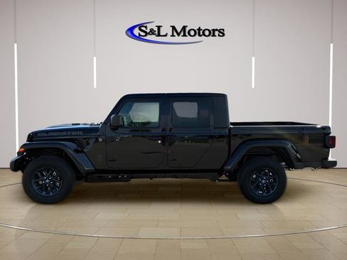 New 2026 Jeep Gladiator Sport AWD/4WD image 4