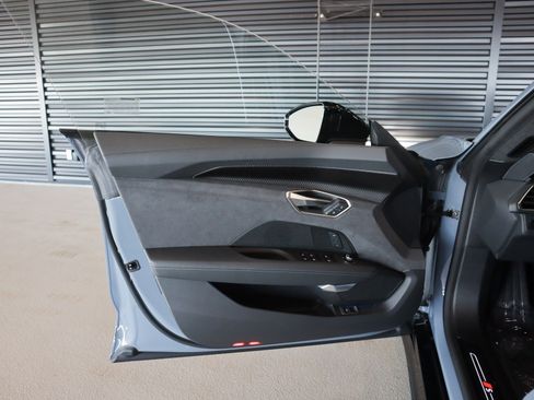 New 2026 Audi S e-tron GT Prestige image 24