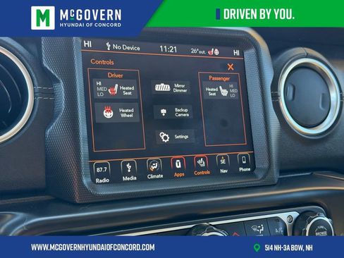 Used 2019 Jeep Wrangler Unlimited Sahara AWD/4WD image 10