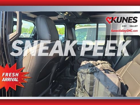 Used 2020 Jeep Wrangler Unlimited Sahara AWD/4WD image 9