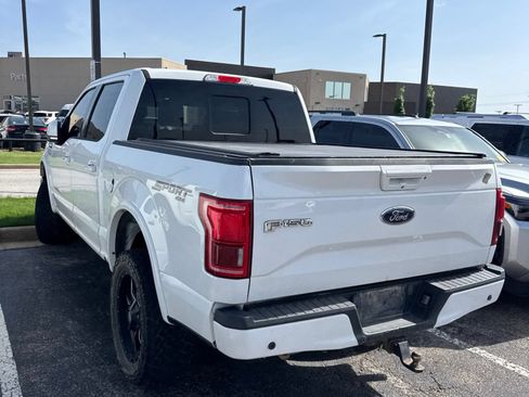 Used 2015 Ford F150 Lariat w/ Equipment Group 502A Luxury AWD/4WD image 4