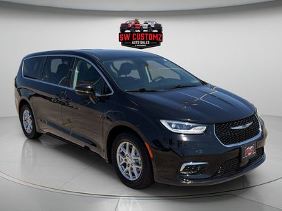 Used 2024 Chrysler Pacifica Touring-L