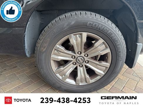 Used 2018 Nissan Titan SV w/ SV Convenience Package image 13