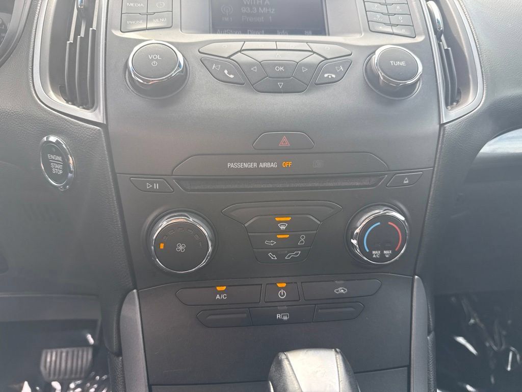 Used 2016 Ford Edge SE AWD/4WD image 23