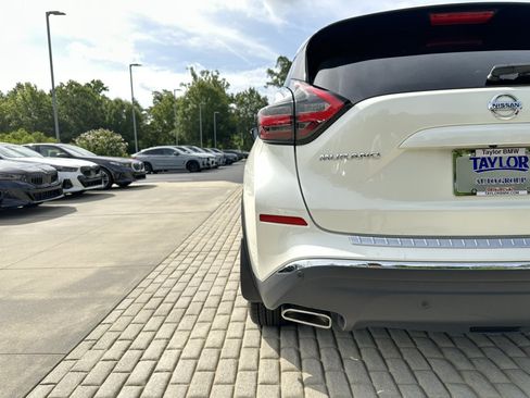 Used 2022 Nissan Murano SL w/ SL Moonroof Package FWD image 17