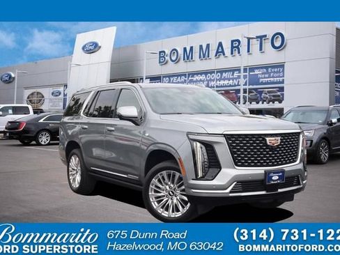Used 2026 Cadillac Escalade Luxury w/ LPO, Floor Liner Package AWD/4WD image 1