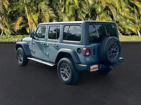 Used 2024 Jeep Wrangler Unlimited Sport AWD/4WD image 8