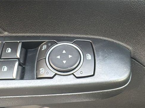 Used 2022 Ford Escape SE image 12