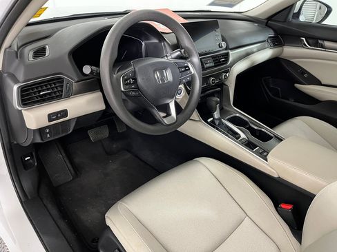 Certified 2019 Honda Accord LX image 3