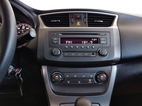 Used 2013 Nissan Sentra SR FWD image 32