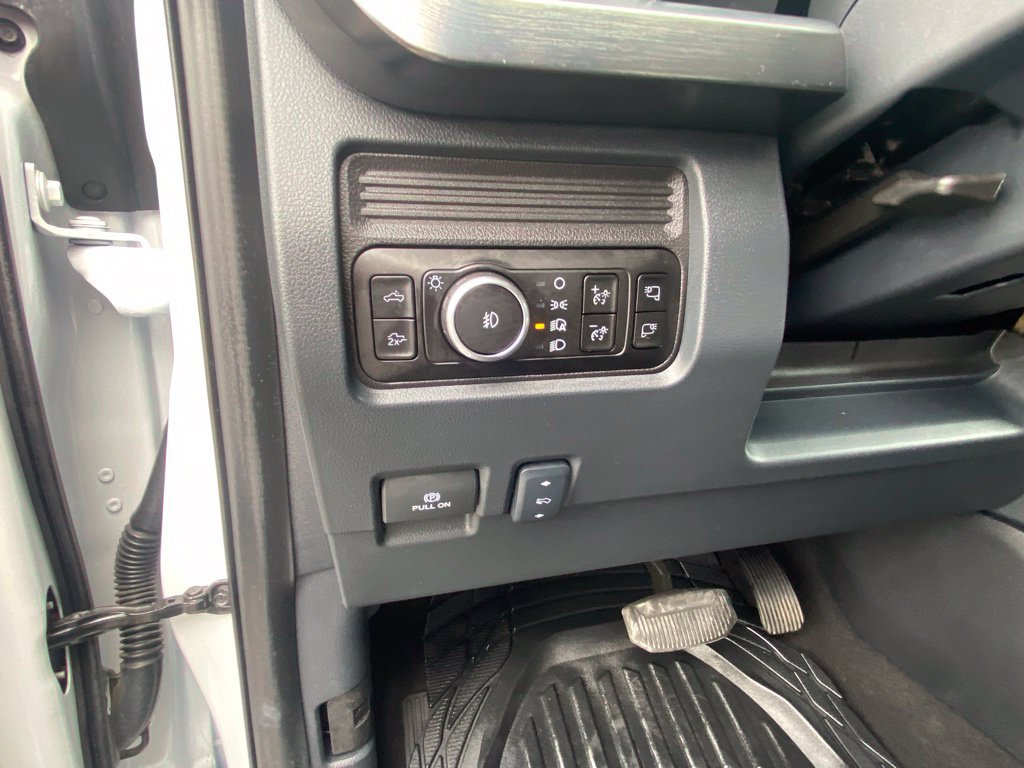 Used 2025 Ford F250 Lariat w/ Black Appearance Package AWD/4WD image 12