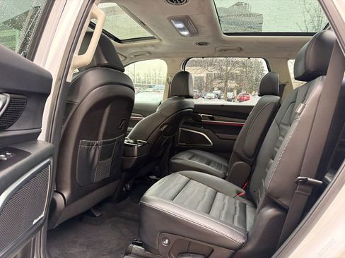 Used 2025 Kia Telluride SX Prestige image 18