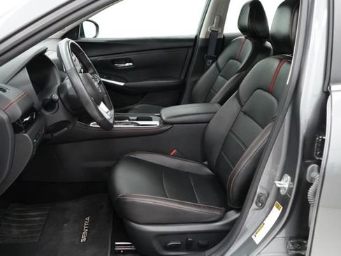 Used 2023 Nissan Sentra SR w/ SR Premium Package FWD image 13