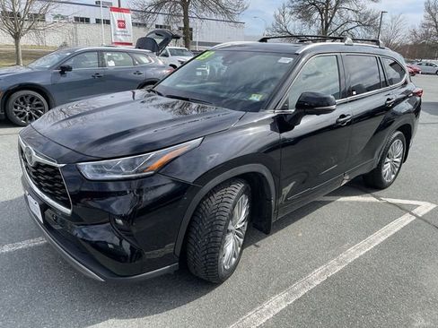 Used 2023 Toyota Highlander Platinum AWD/4WD image 11