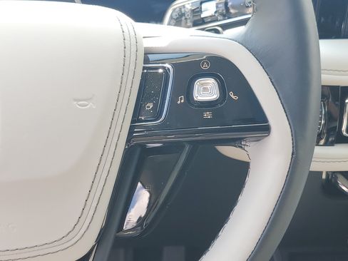 New 2026 Lincoln Aviator Reserve AWD/4WD image 18