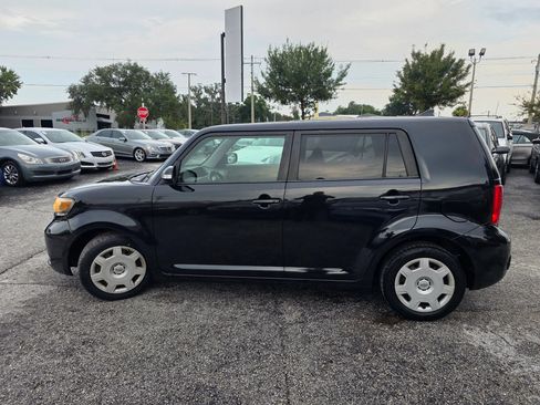 Used 2009 Scion xB FWD image 4