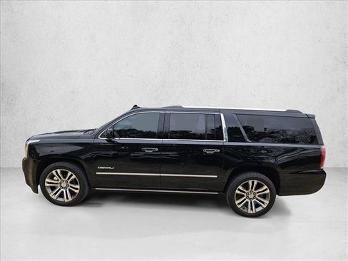 Used 2018 GMC Yukon XL Denali w/ Denali Ultimate Package image 9