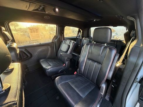 Used 2019 Dodge Grand Caravan GT image 24